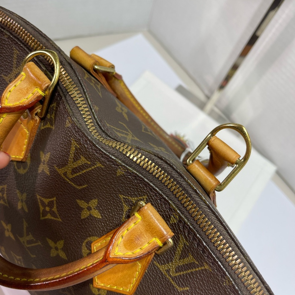 Louis Vuitton Alma with D ring in Monogram comes with dust bag - Picture 13 of 13
